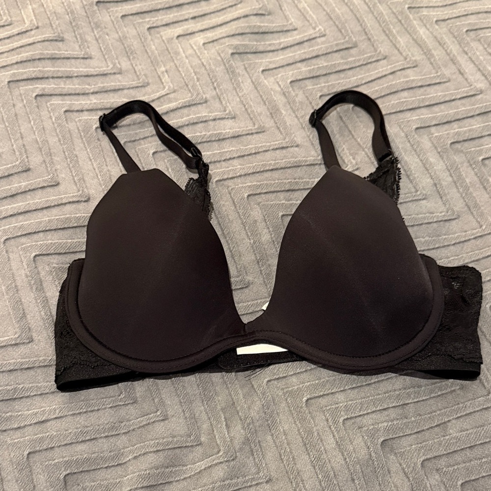 On Gossamer Beautifully Basic Plunge Bra